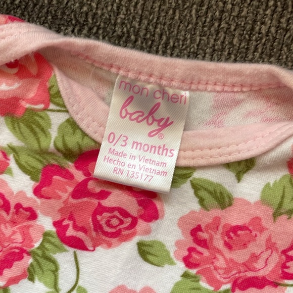 Mon Cheri Pink Floral Long Sleeve Onesies Size 0-3M - Picture 4 of 4
